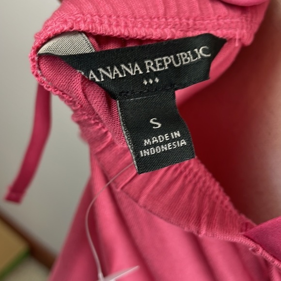 NWT Banana Republic Sleeveless Shirt SZ S Stretchy Double Layer in Front Pink - Picture 8 of 9